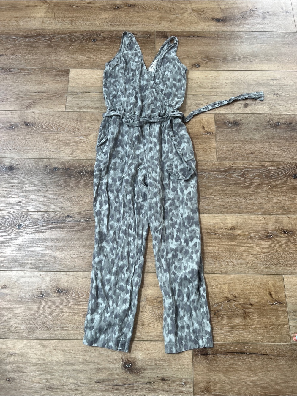 Leopard v neck jumpsuit